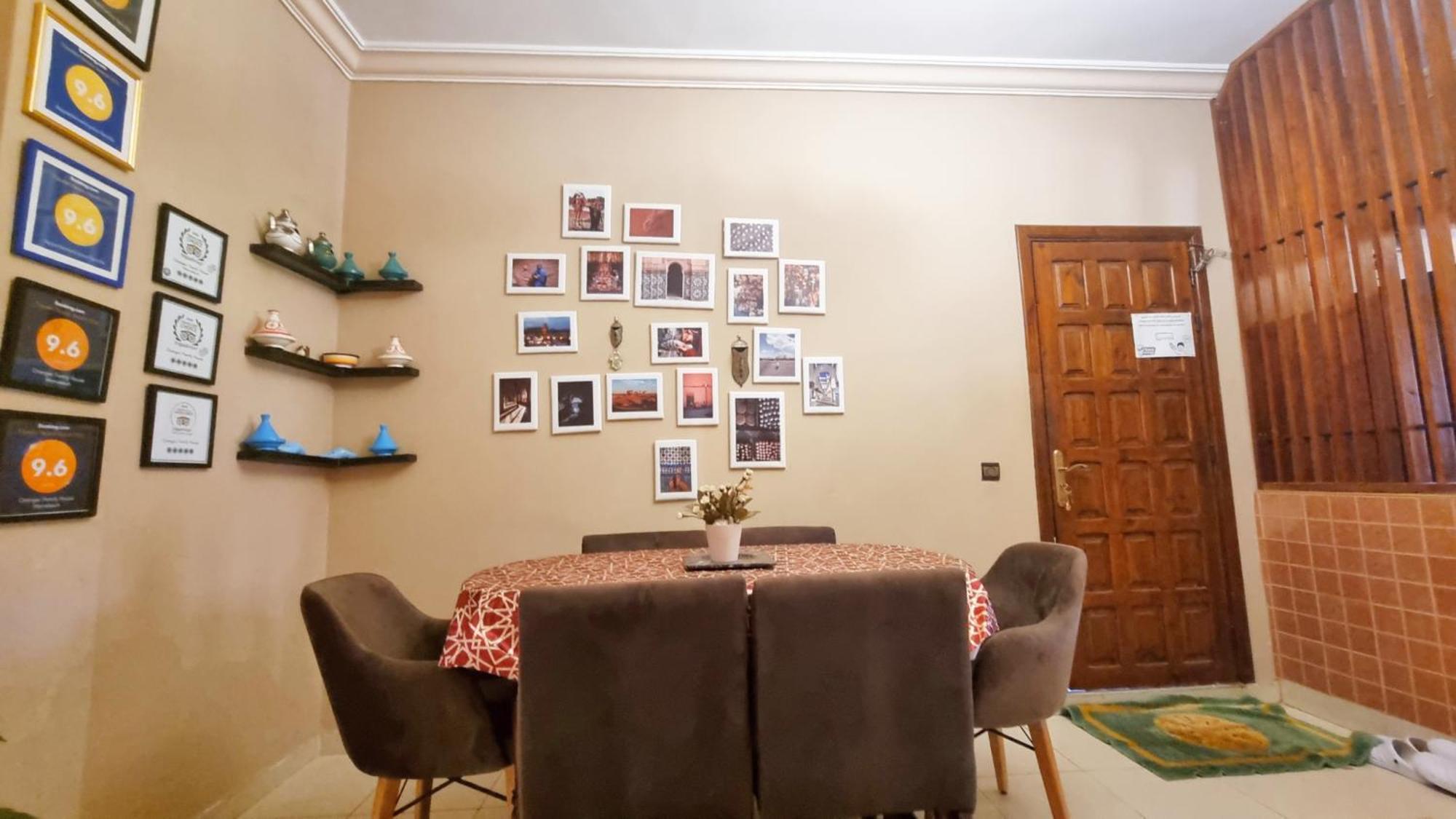 Oranger Family House Center, Private Large House, Terasse Garden View, Free Parking Apartamento