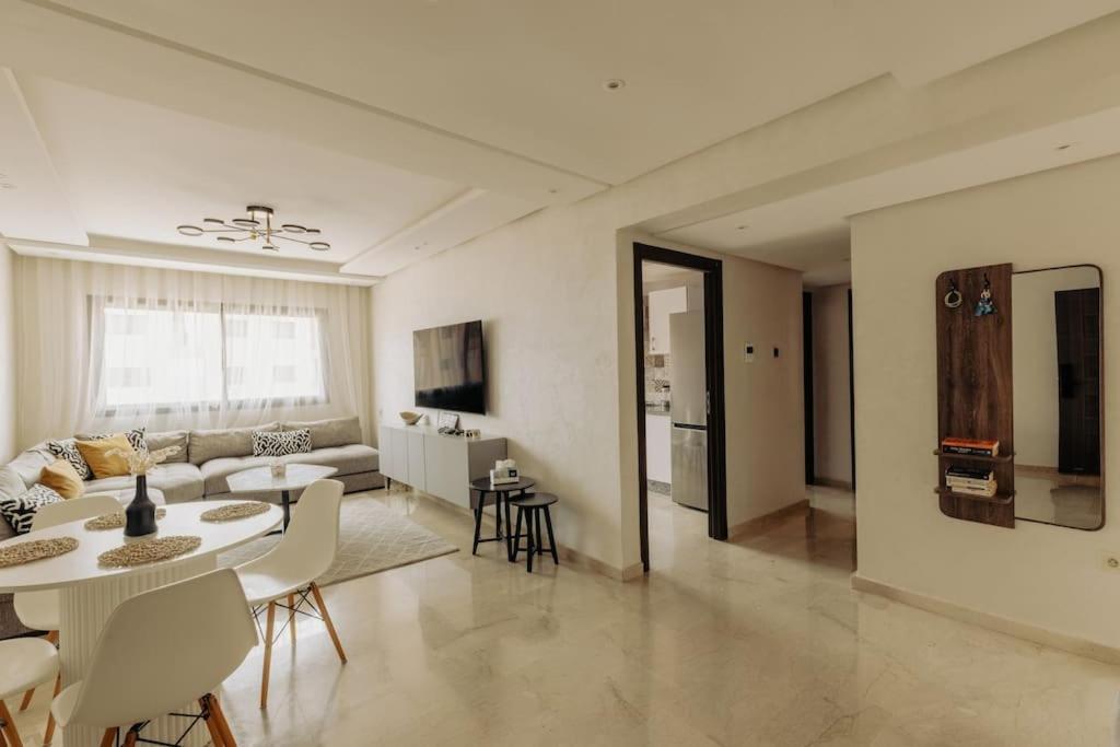 Flat In Marrakech Apartment