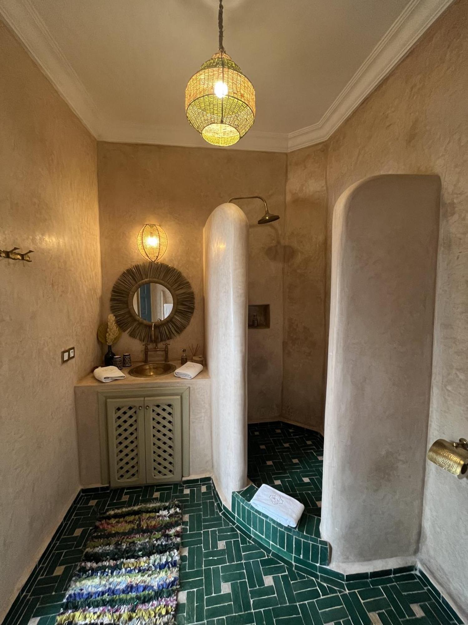 Ecila Guest house