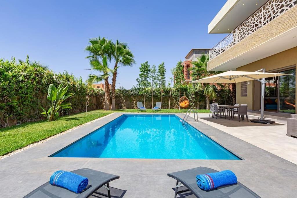 Narjisse , Elegance Et Calme, Piscine Privee Pousada
