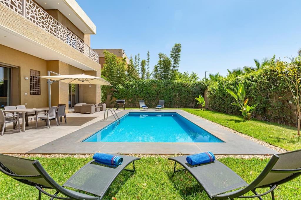 Narjisse , Elegance Et Calme, Piscine Privee Pousada *
