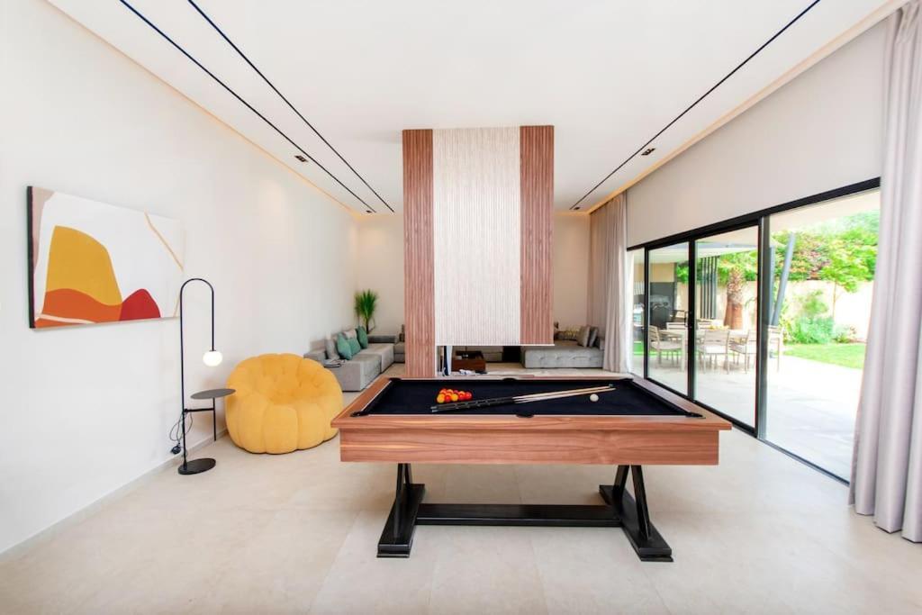 4 Palmeria Villa