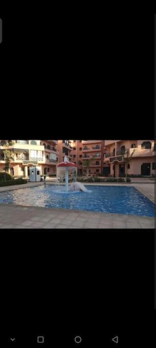 A11 6 Piscines Premium Village *