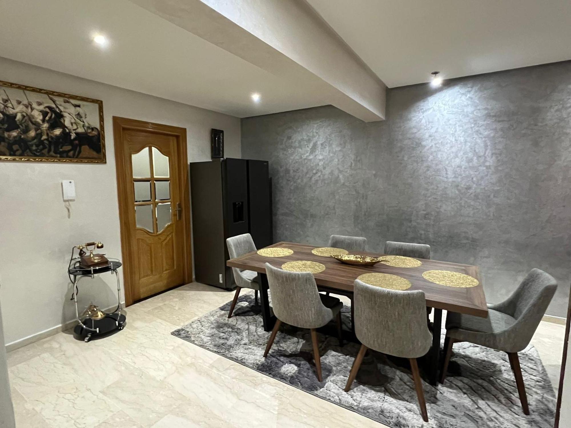Apartment En Pleine Centre-ville Gueliz *