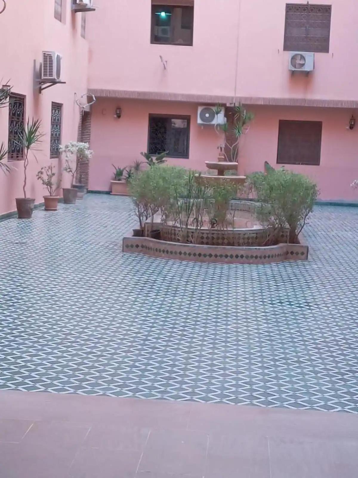 في Apartment