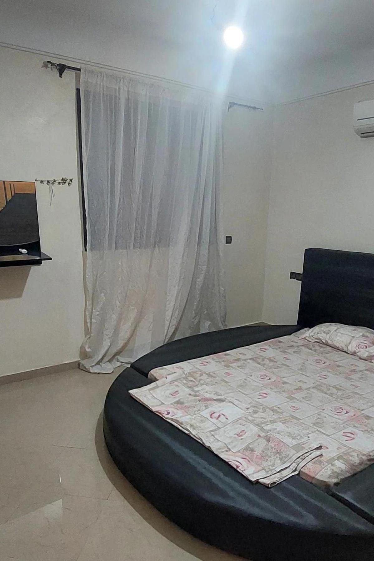 في Apartment *