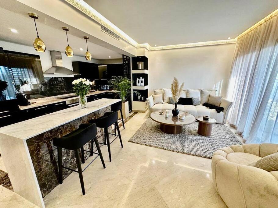 Centre Zara 2br *