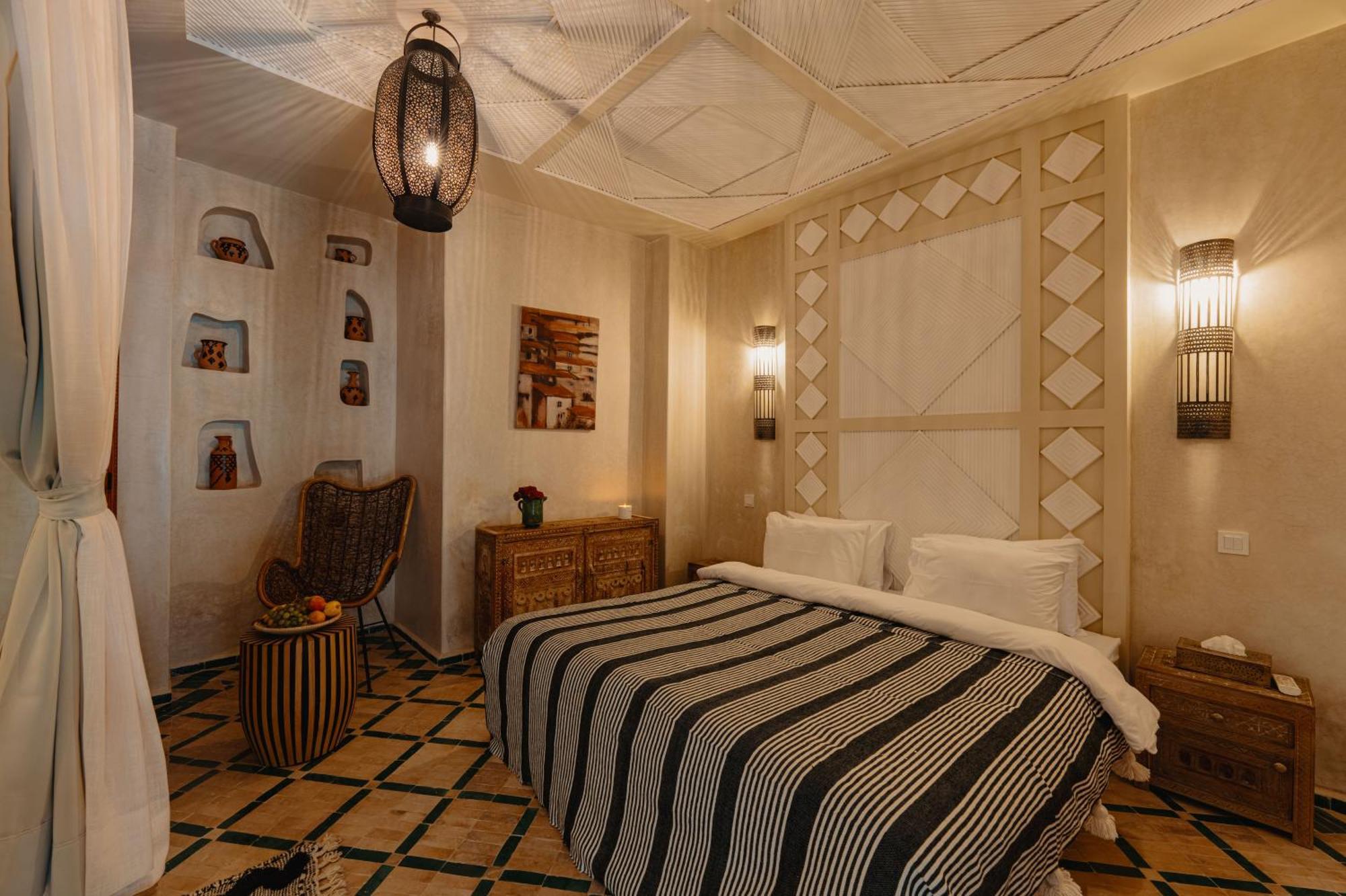 Senja Guest house *