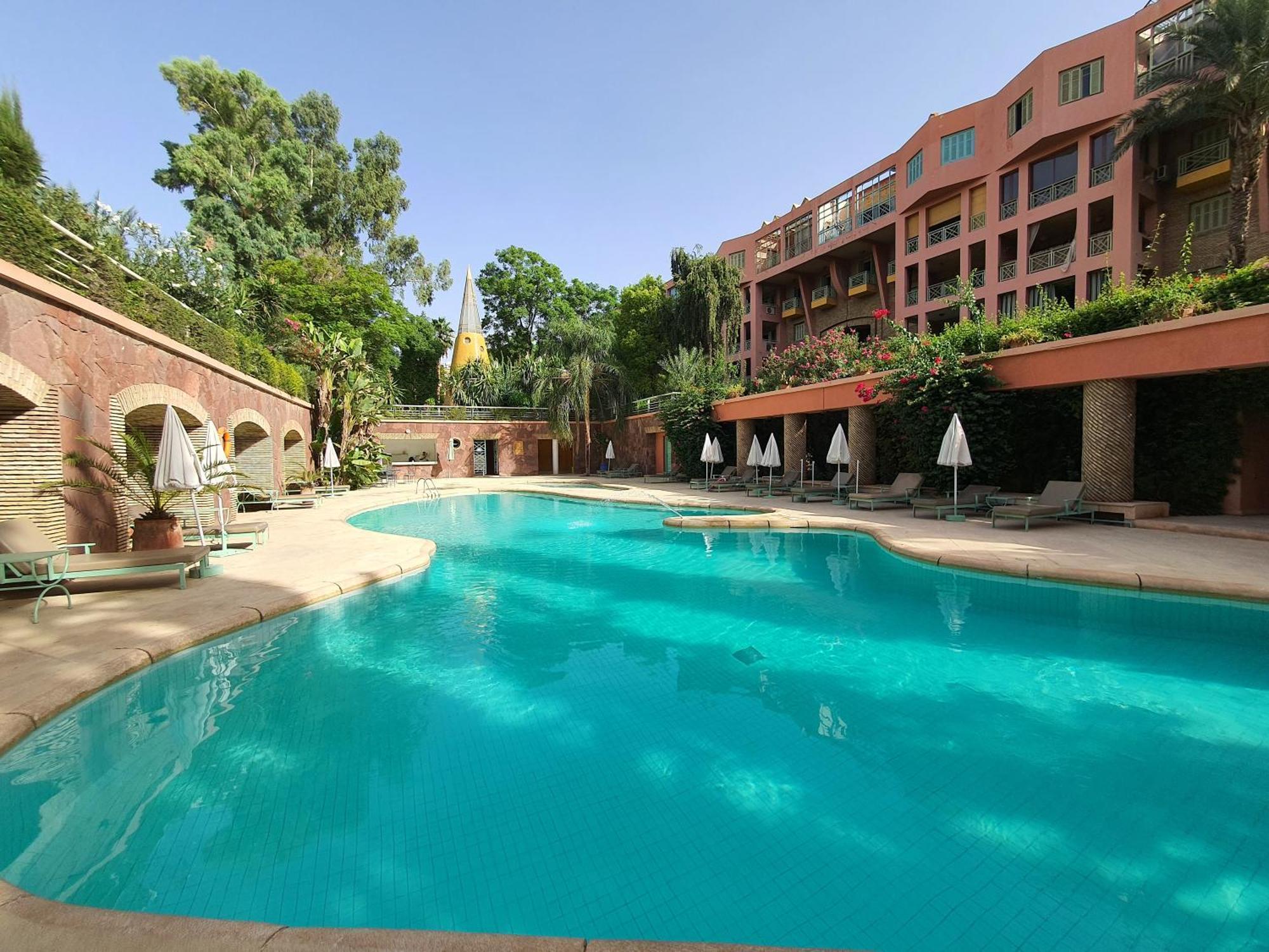 Amazing With Winter Pool