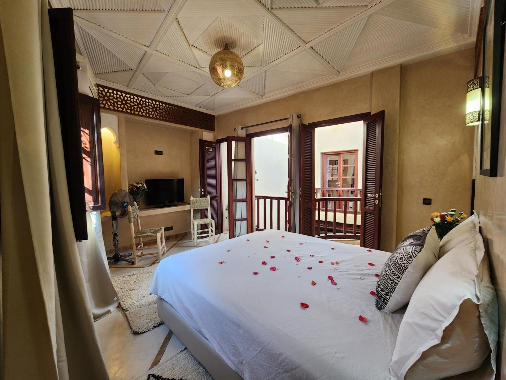 Mumtaz Marrakech *