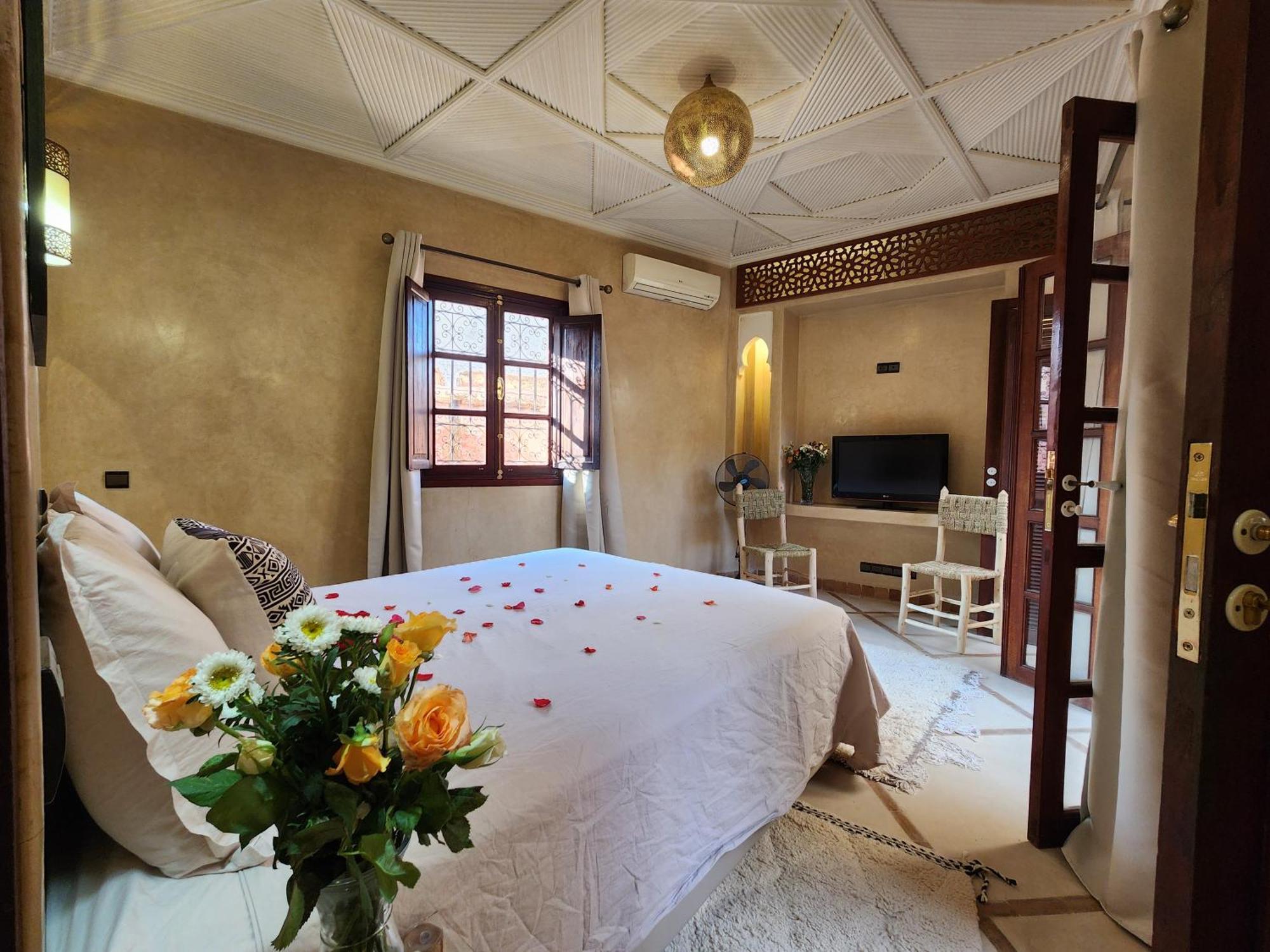 Mumtaz Marrakech *