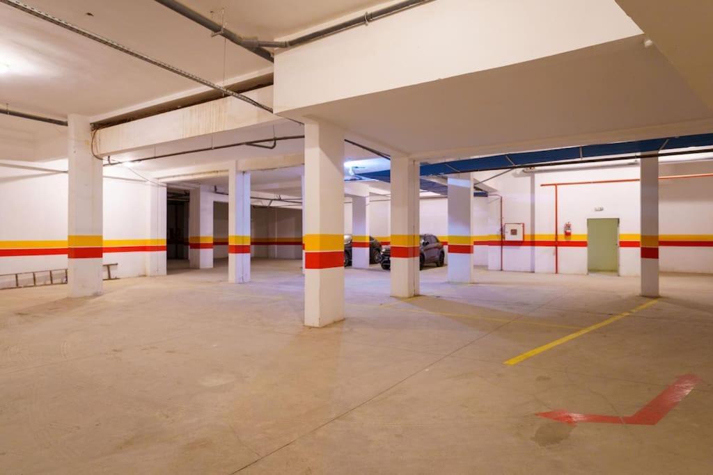Luxury Cosy 2br Center Secure Parking Wifi Apartment