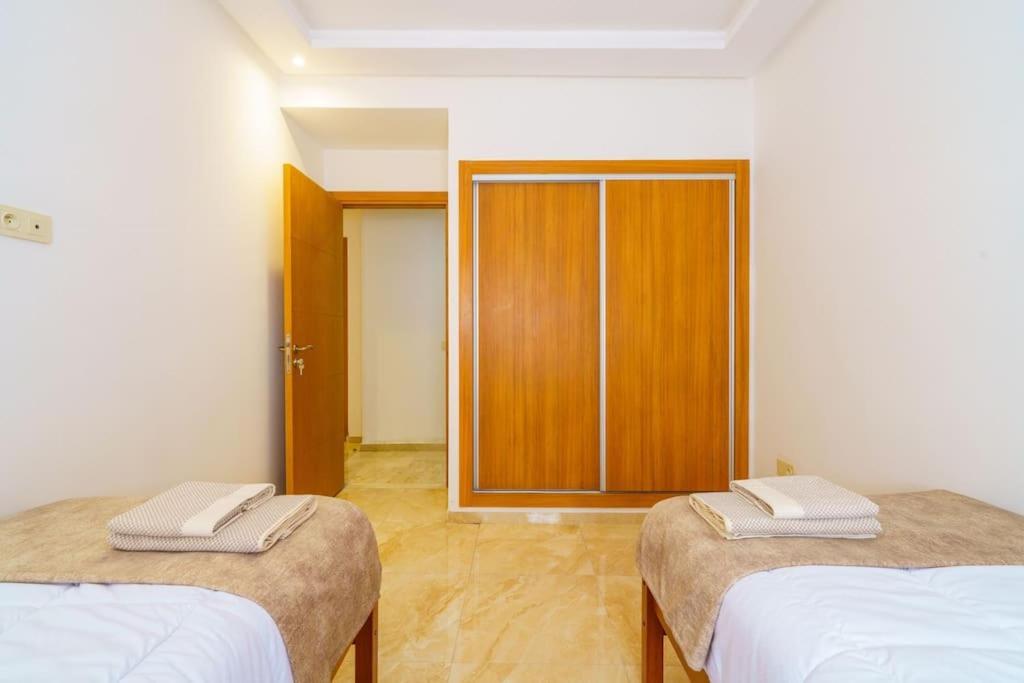 Apartment Luxury Cosy 2br Center Secure Parking Wifi *