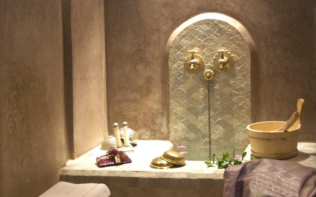 Riad Dar Housnia 4*