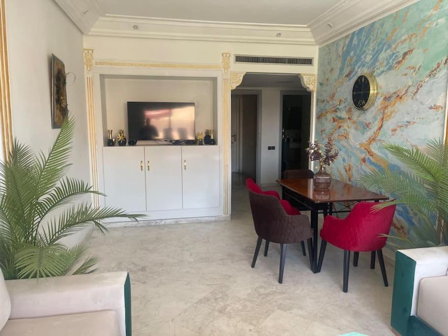 A L'hivernage Apartment *