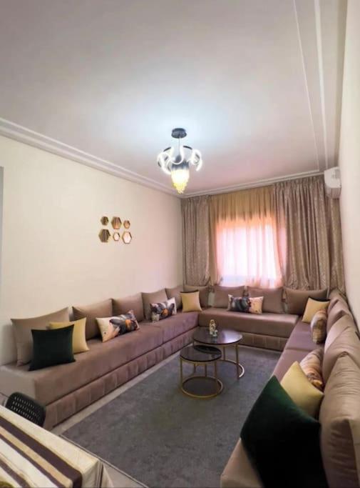 Proche Gueliz T3 Piscine Parking Wifi Apartment *