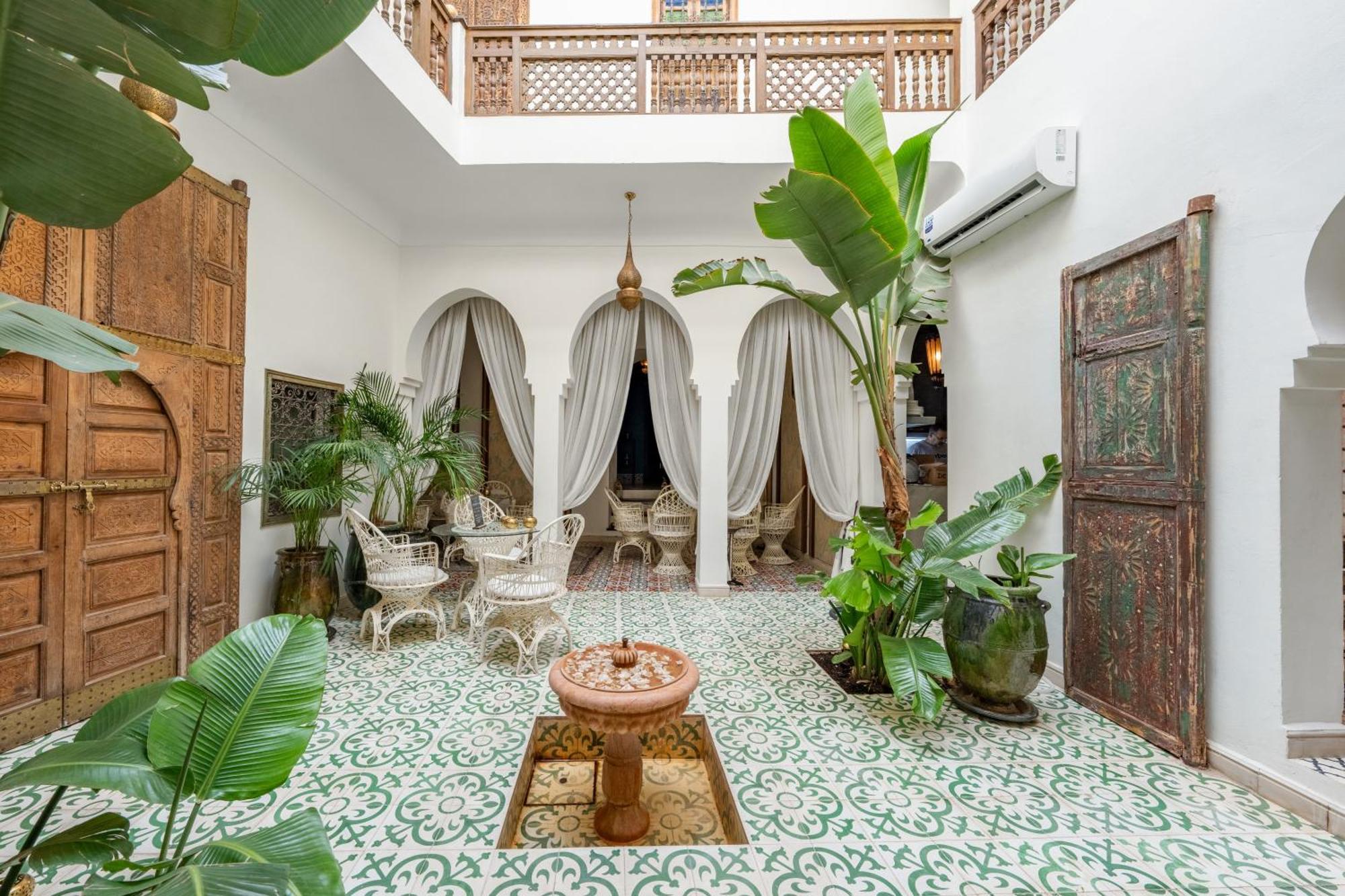 Riad Yamina52