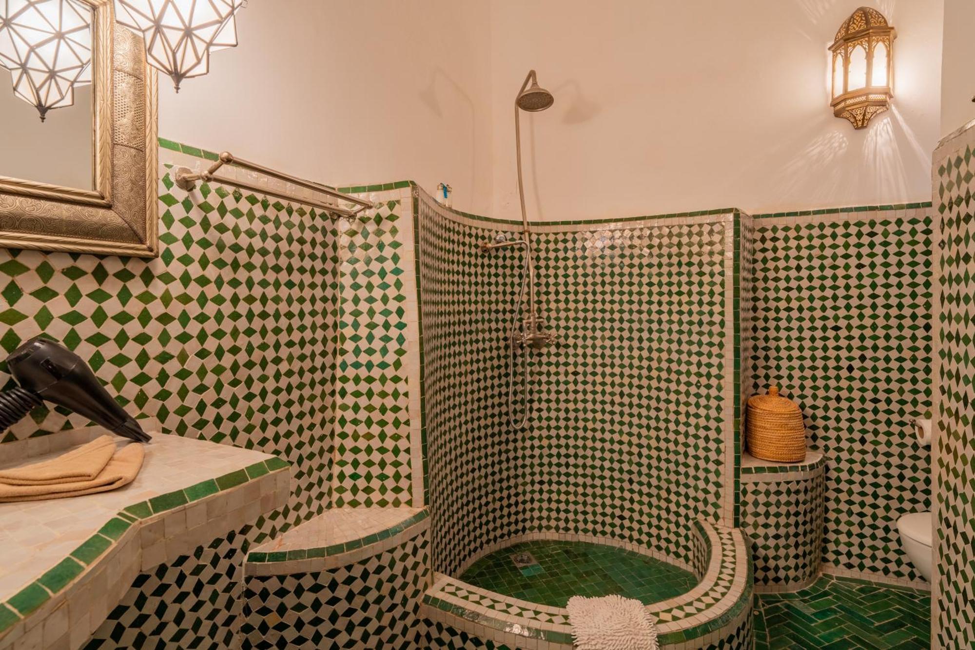 Riad Yamina52