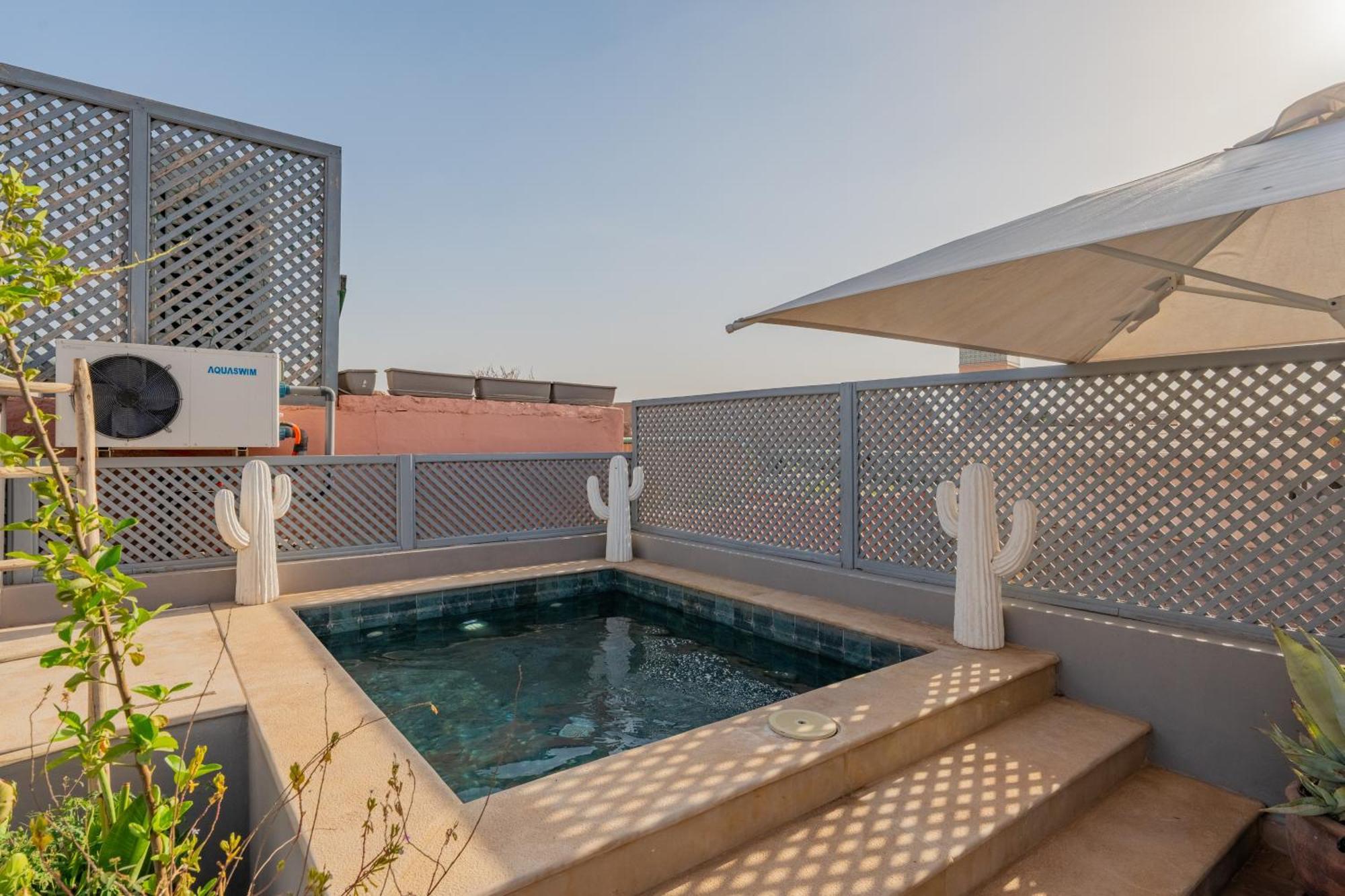 Swan-exclusif - Piscine Chauffee - Petit Dejeuner Holiday home