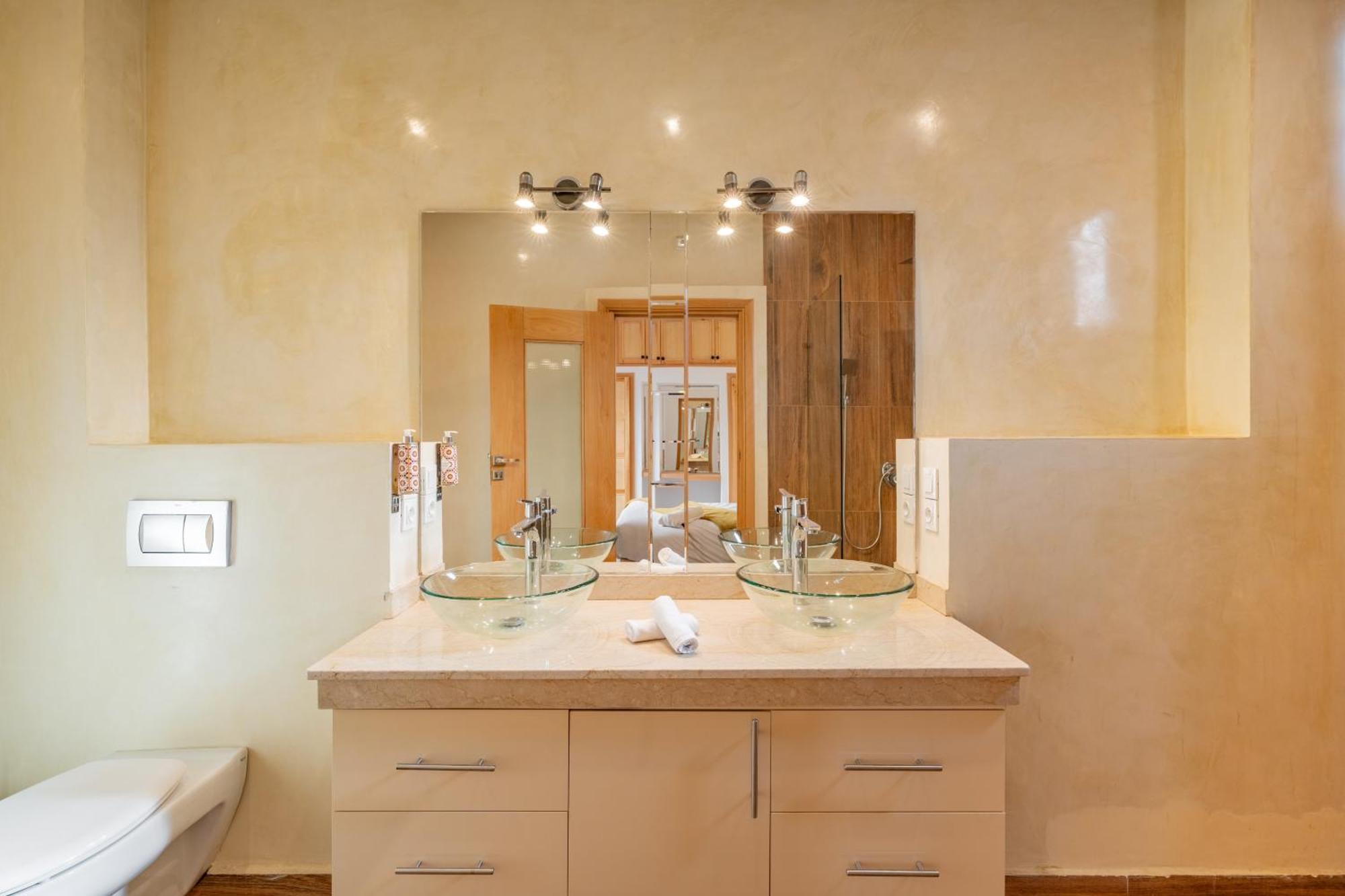 Swan-exclusif - Piscine Chauffee - Petit Dejeuner Holiday home
