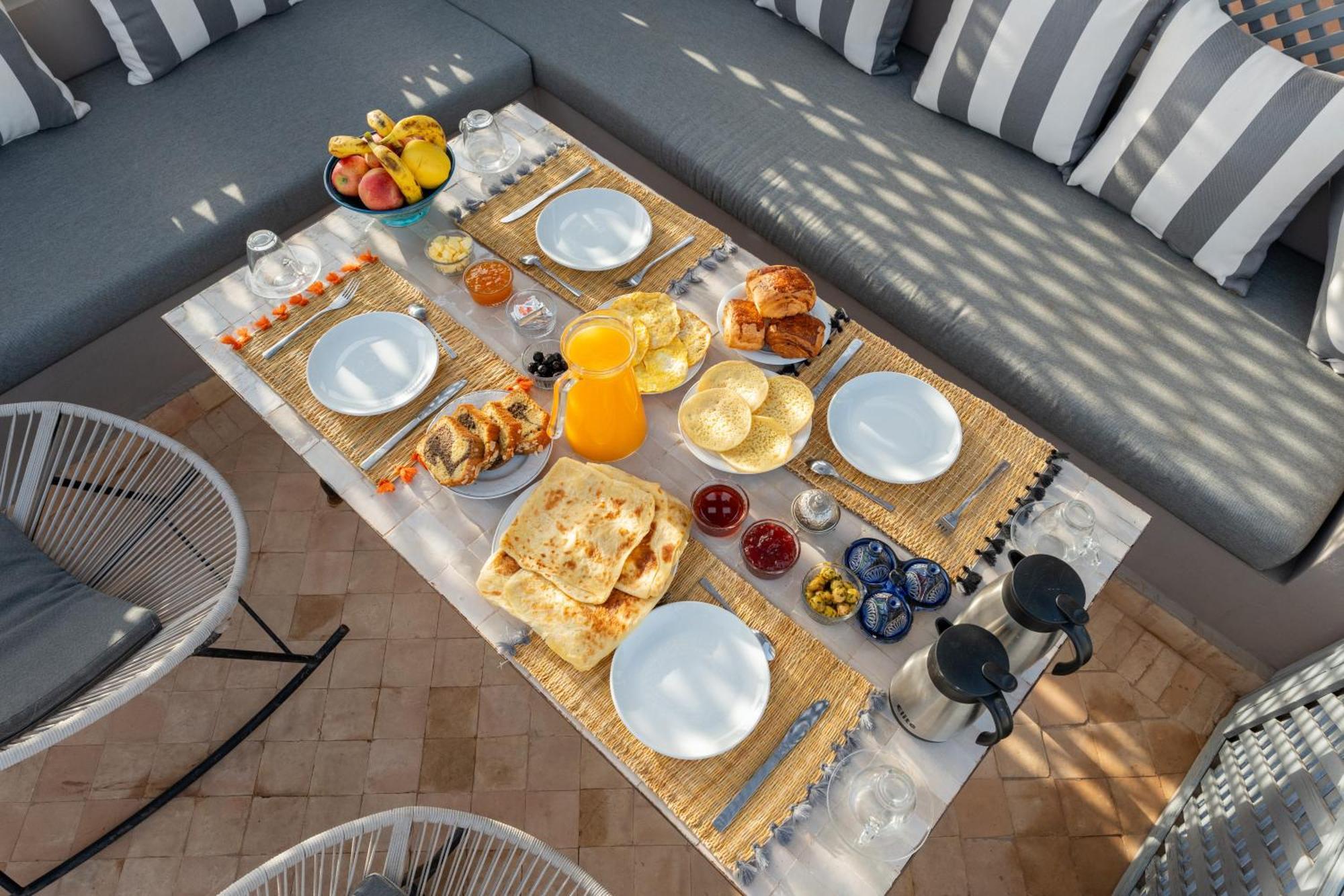 Swan-exclusif - Piscine Chauffee - Petit Dejeuner