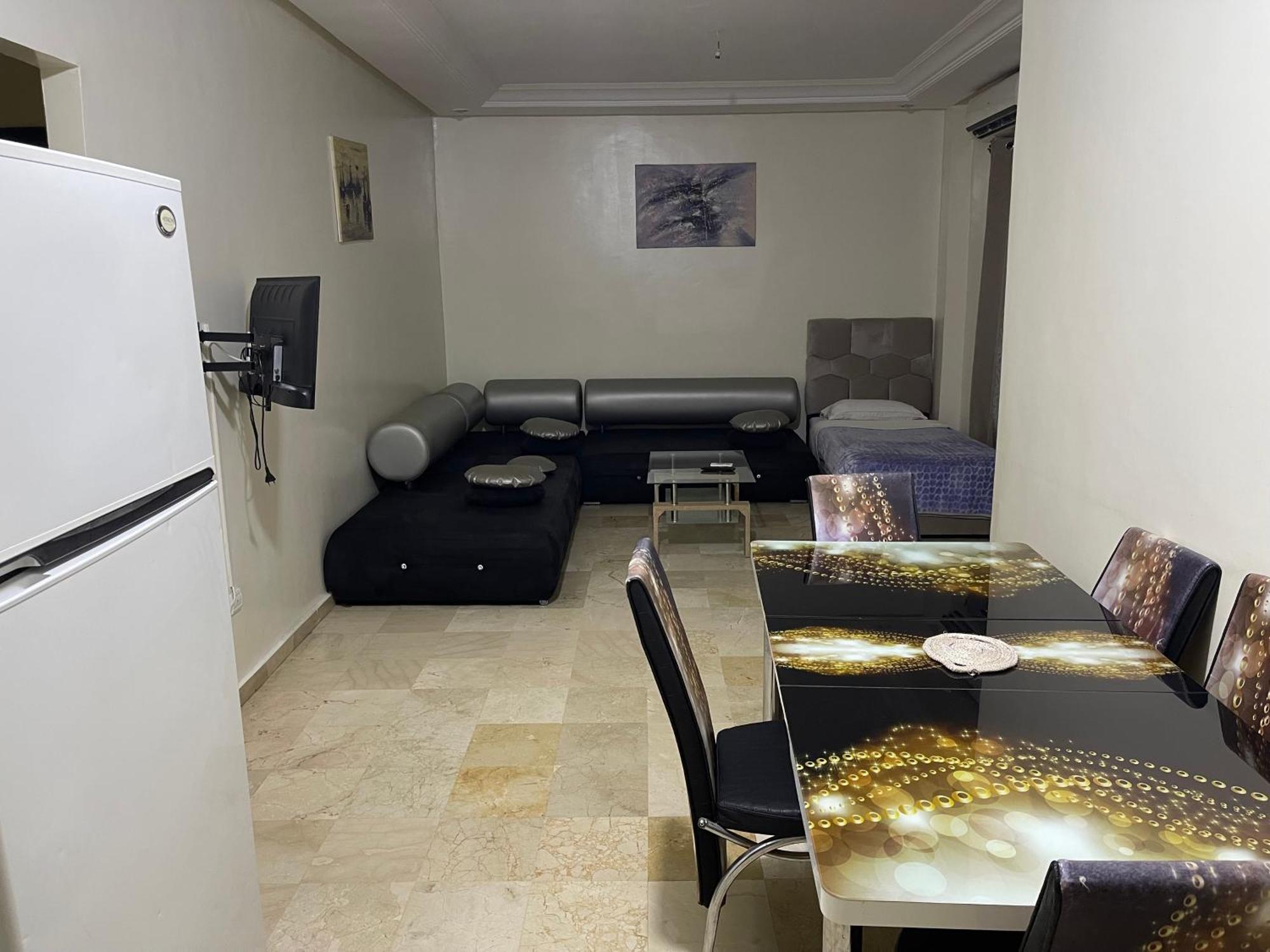 Appartement 10 1er Etage. Pour Famille