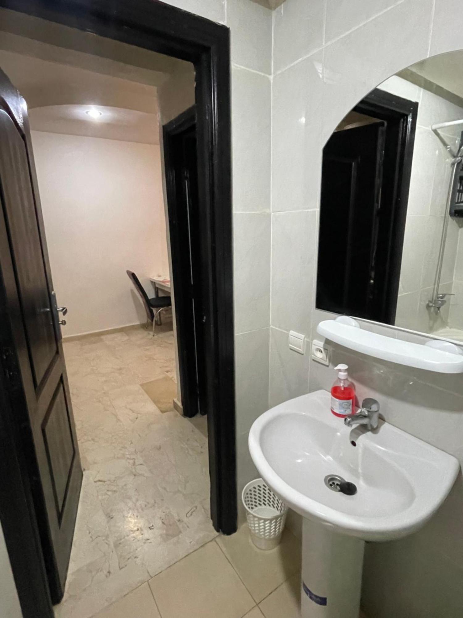 24 4em Etage Avec Balcon Appartement