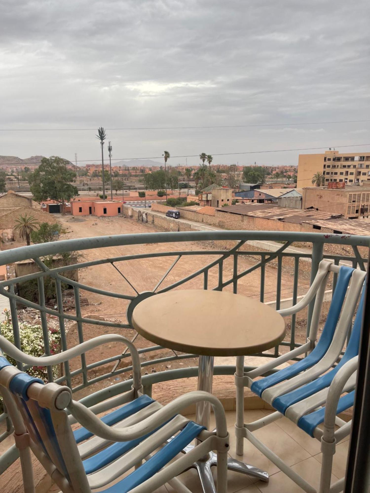 24 4em Etage Avec Balcon