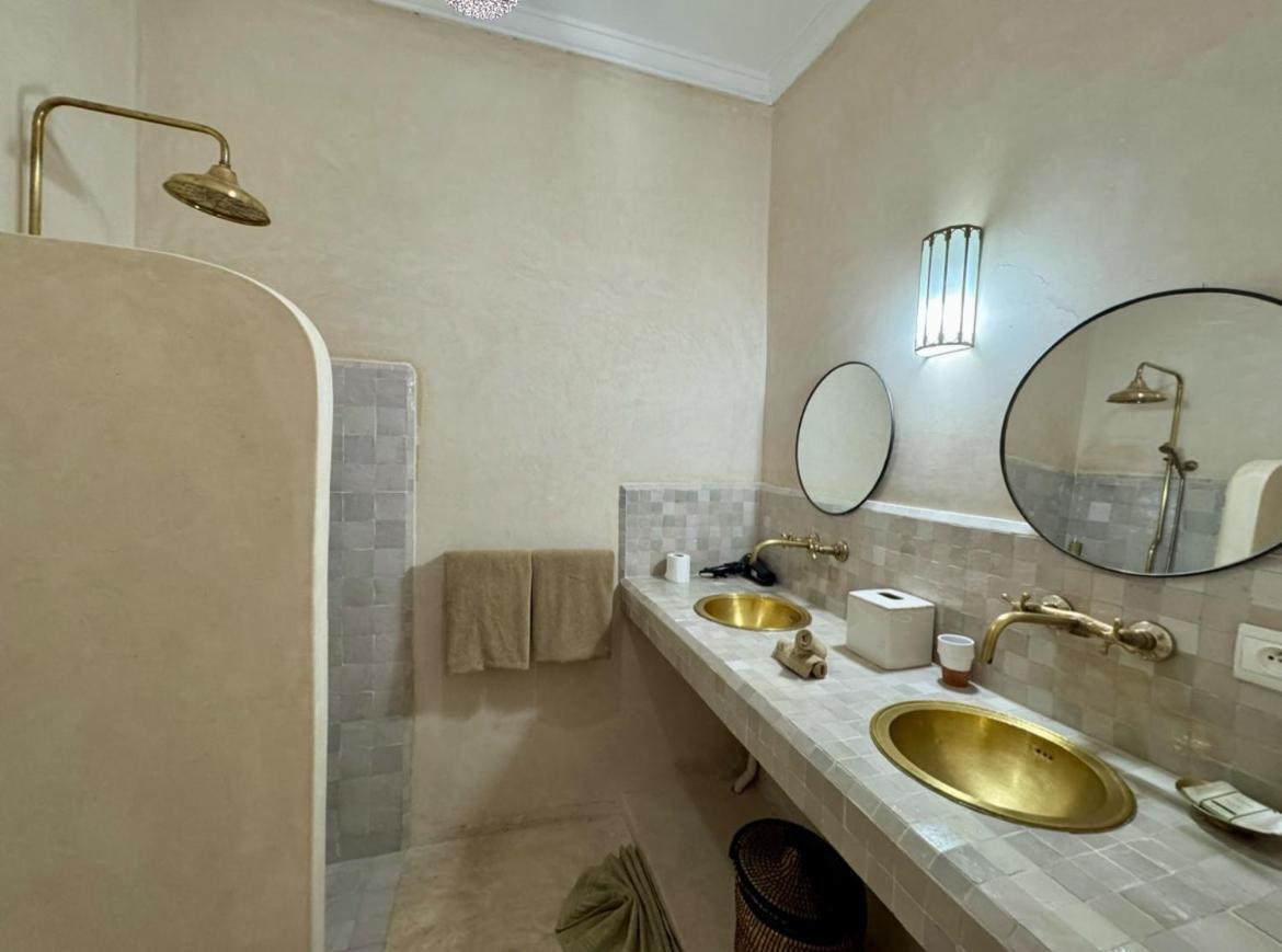 27 & Entierement Privatise Riad *