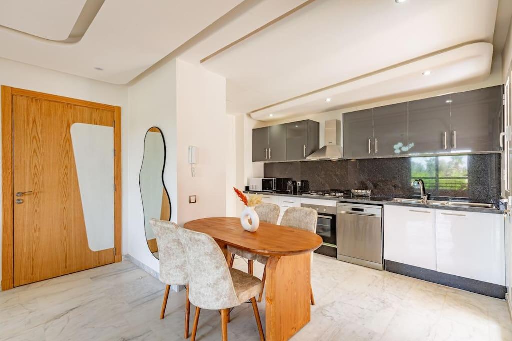 New! Appt Garden, Piscine & Wifi & Parking