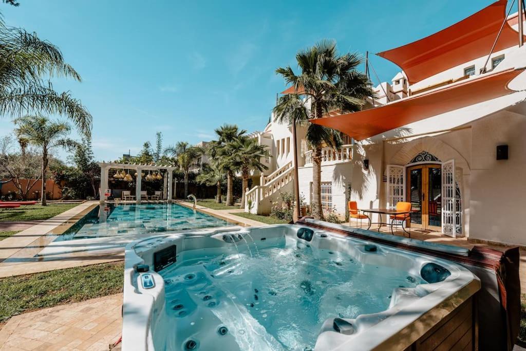 Villa La D'oz Pour 12 Personnes Golf Amelkis