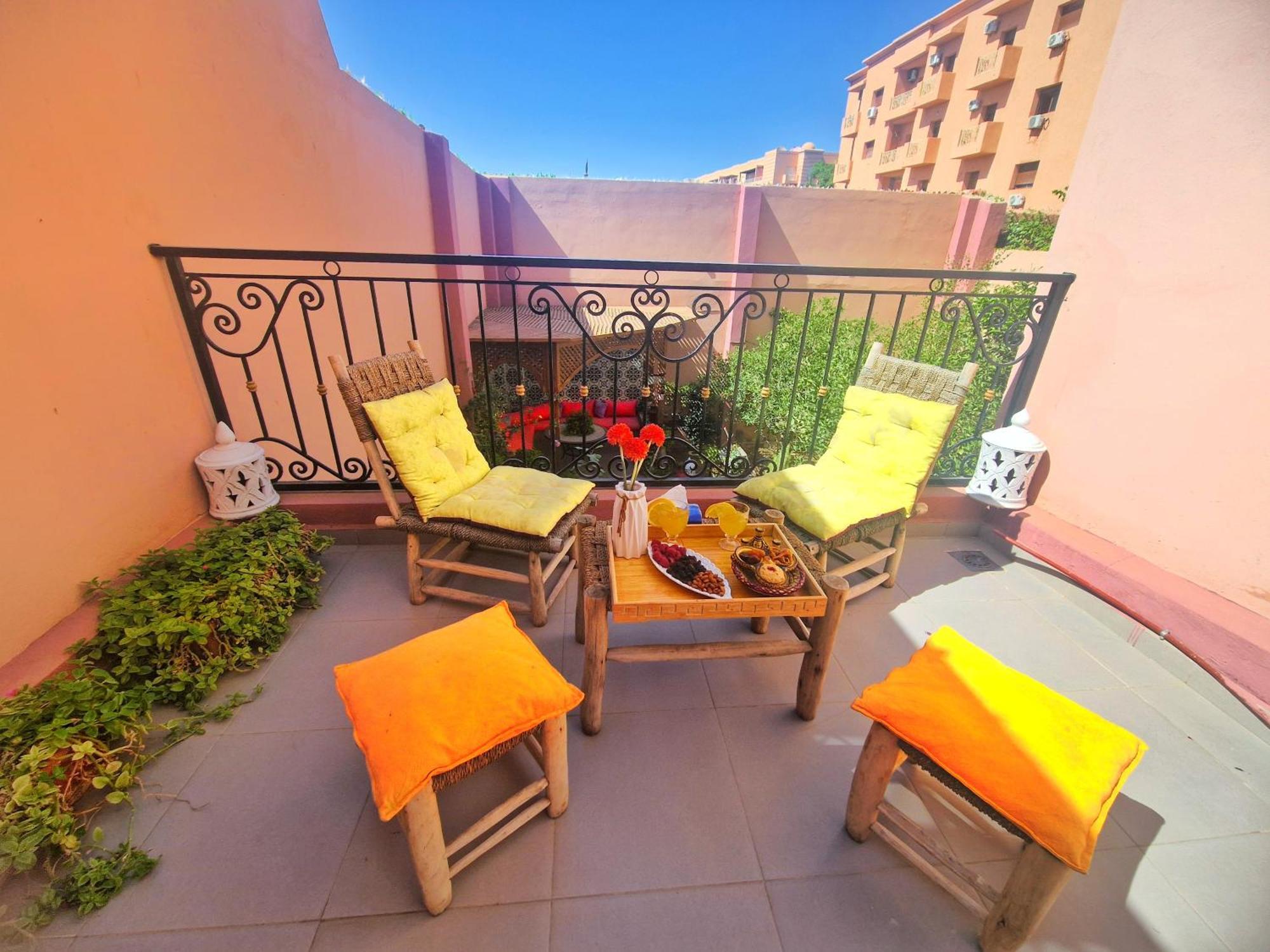 Oranger Family House Center, Private Large House, Terasse Garden View, Free Parking *