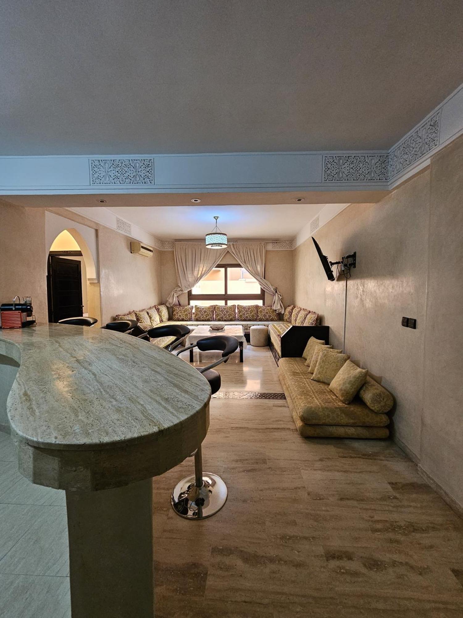 Appartement Douillet Au Centre Gueliz *