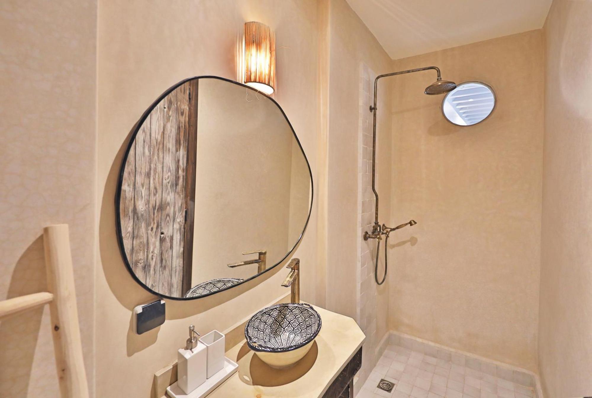 Riad Dar Tayri *
