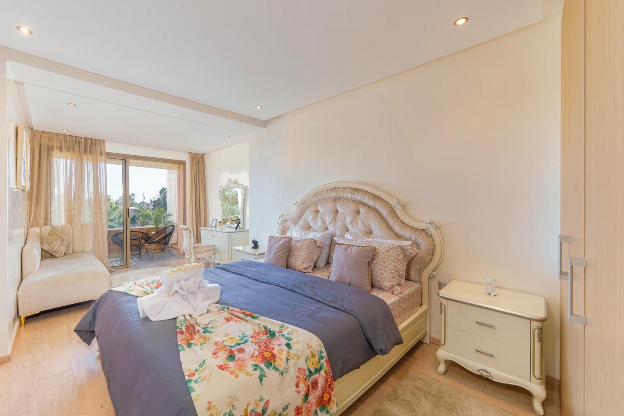 2 Bedrooms Equipped *