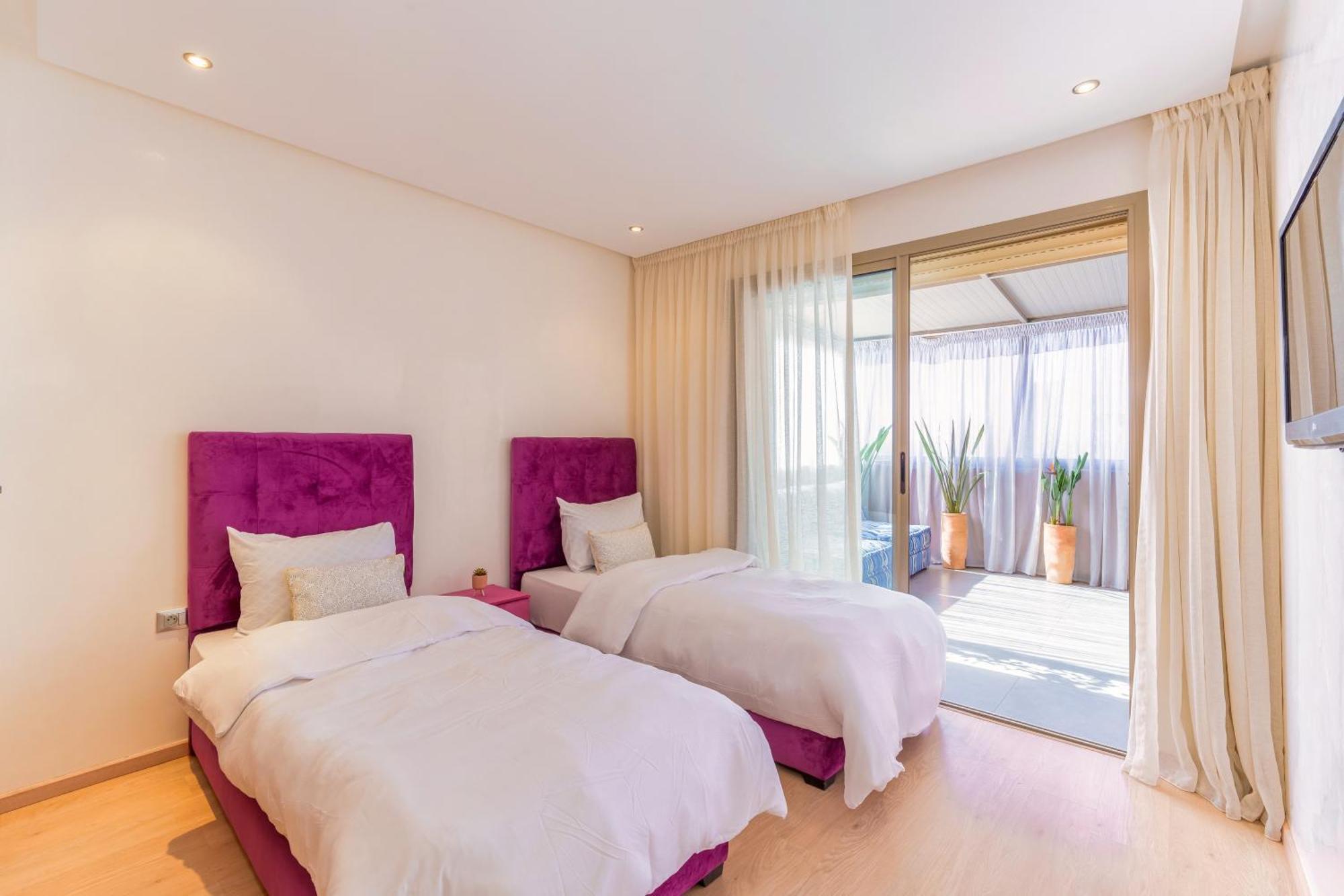 2 Bedrooms Equipped *