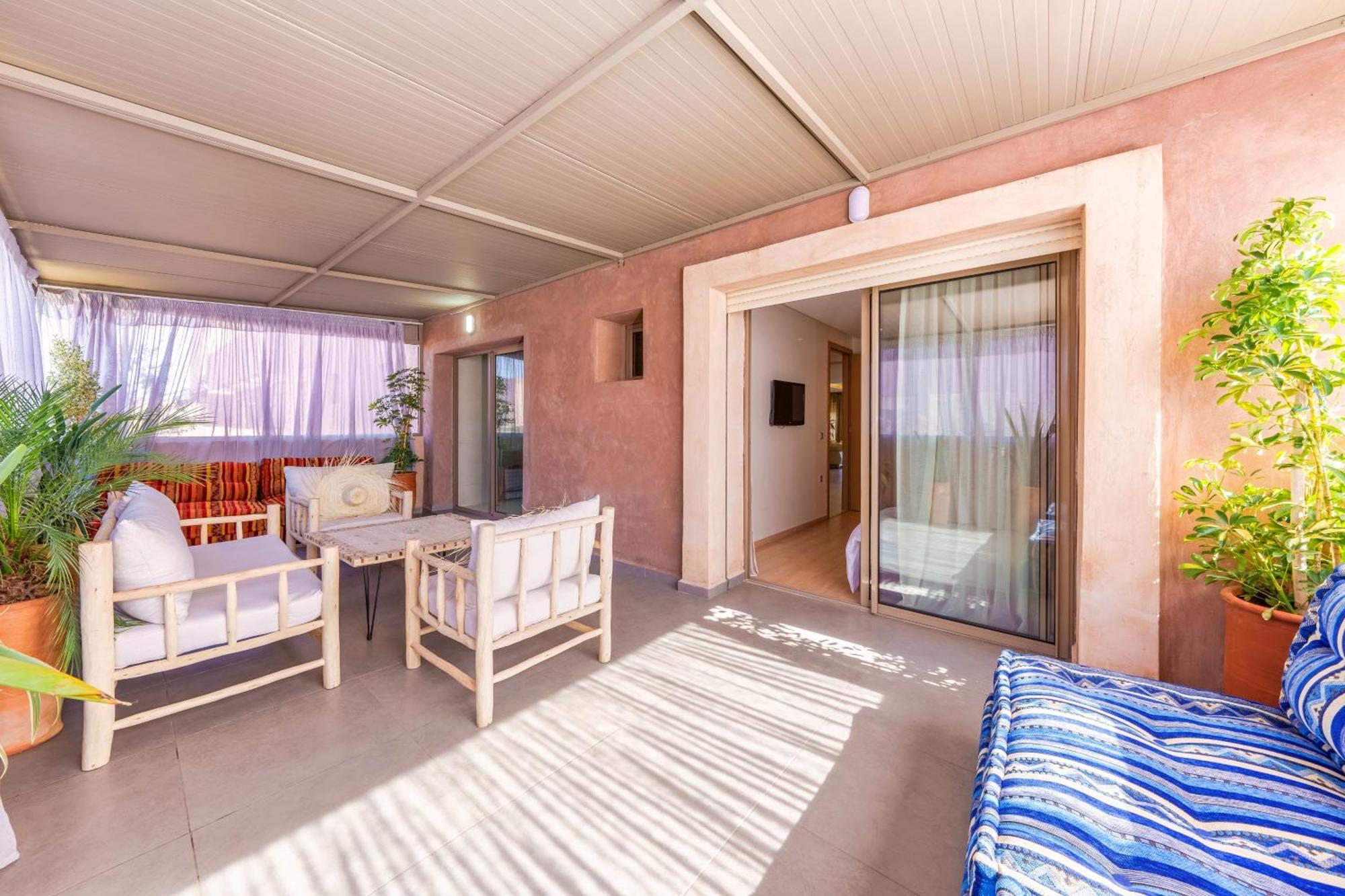 Apartment 2 Bedrooms Equipped *
