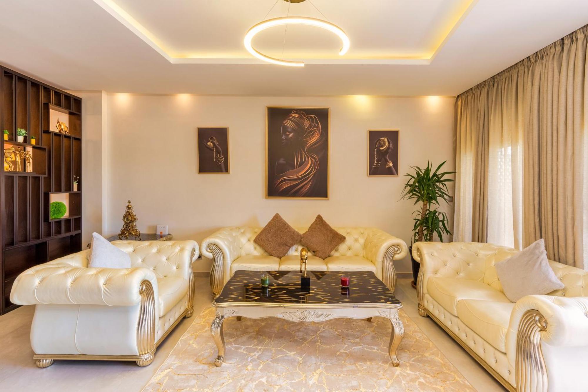 2 Bedrooms Equipped *