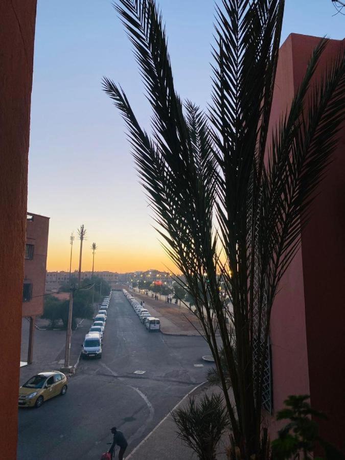 Julie Airport Marrakech * Marraquexe