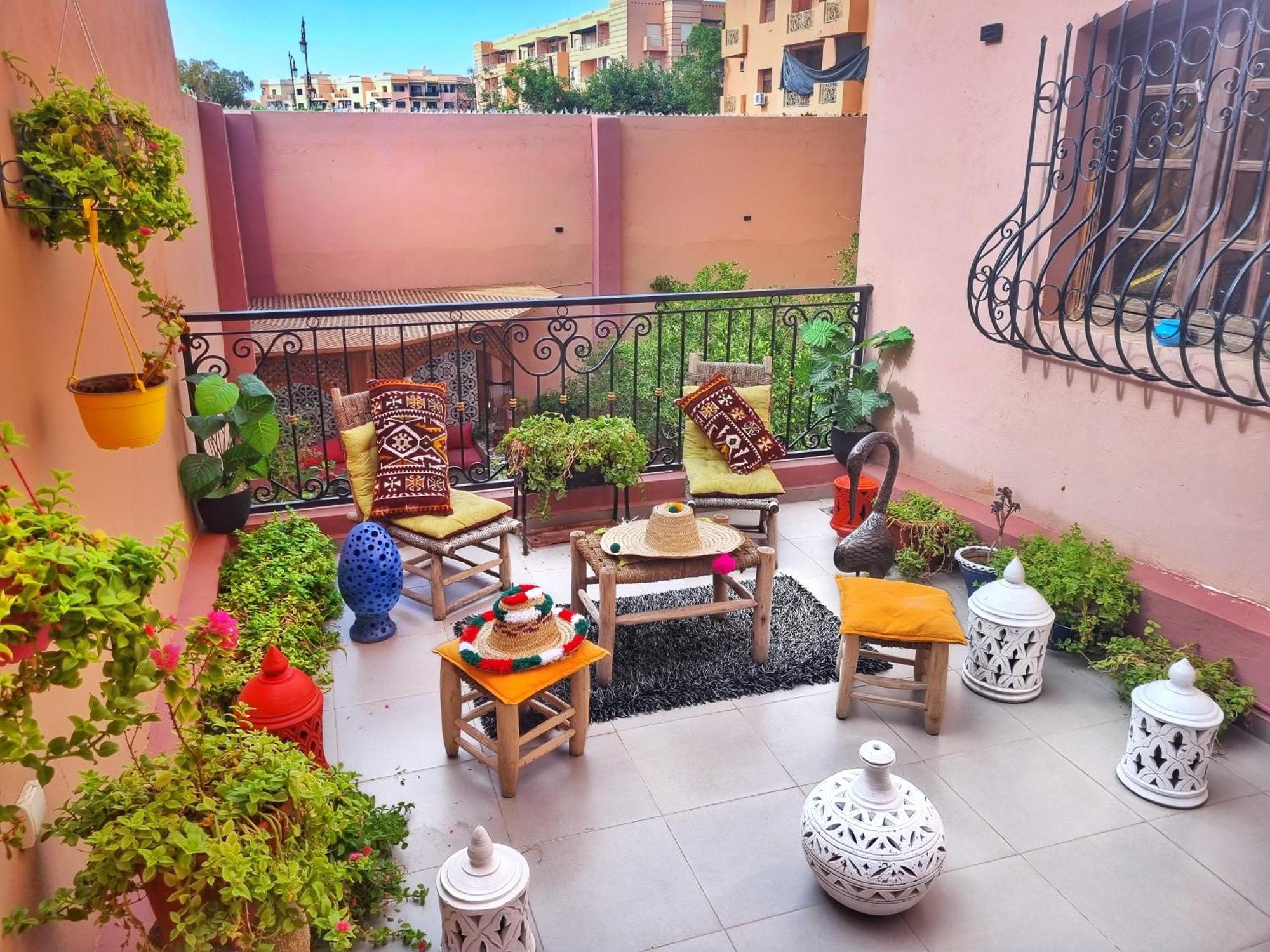 Apartment Oranger Family House Center, Private Large House, Terasse Garden View, Free Parking