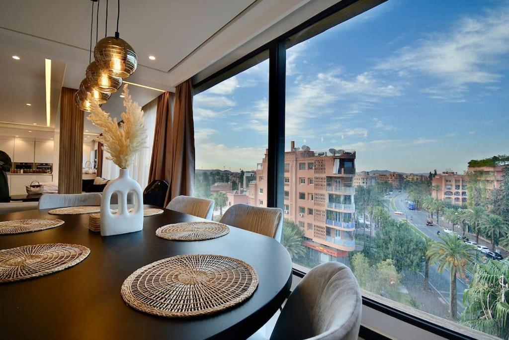 De Luxe A Marrakech Avec Jacuzzi Piscine Et Vue Panoramique Apartment Marrakesh
