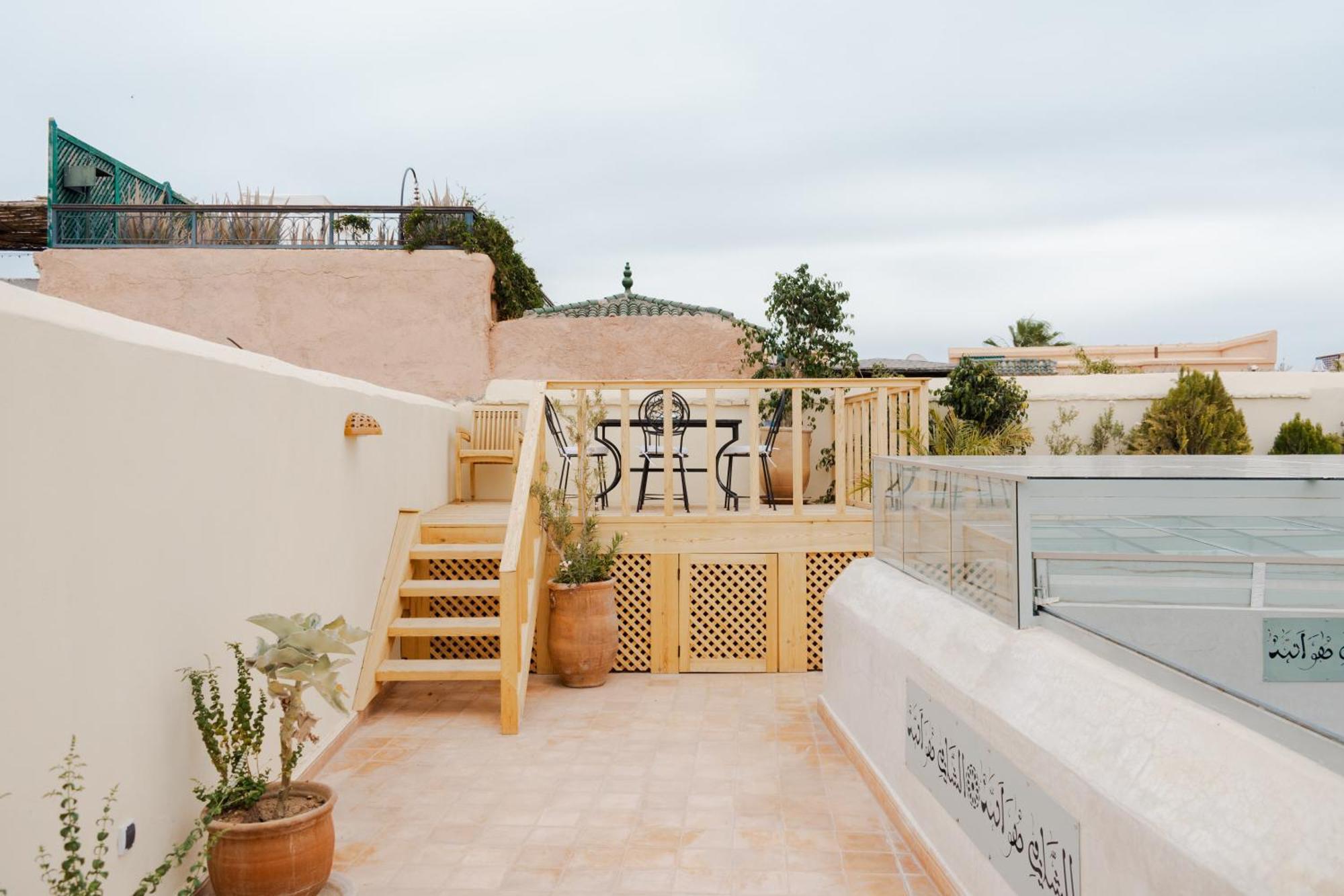 Boutique La Maison Darts Et Medicine Hotel *