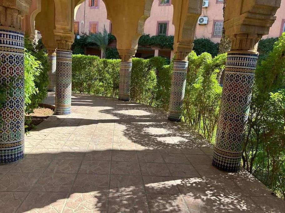 Apartment & 4 Bedrooms With Pool Views Marrakesh