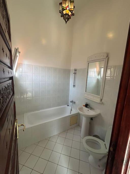 Apartment & 4 Bedrooms With Pool Views Marrakesh
