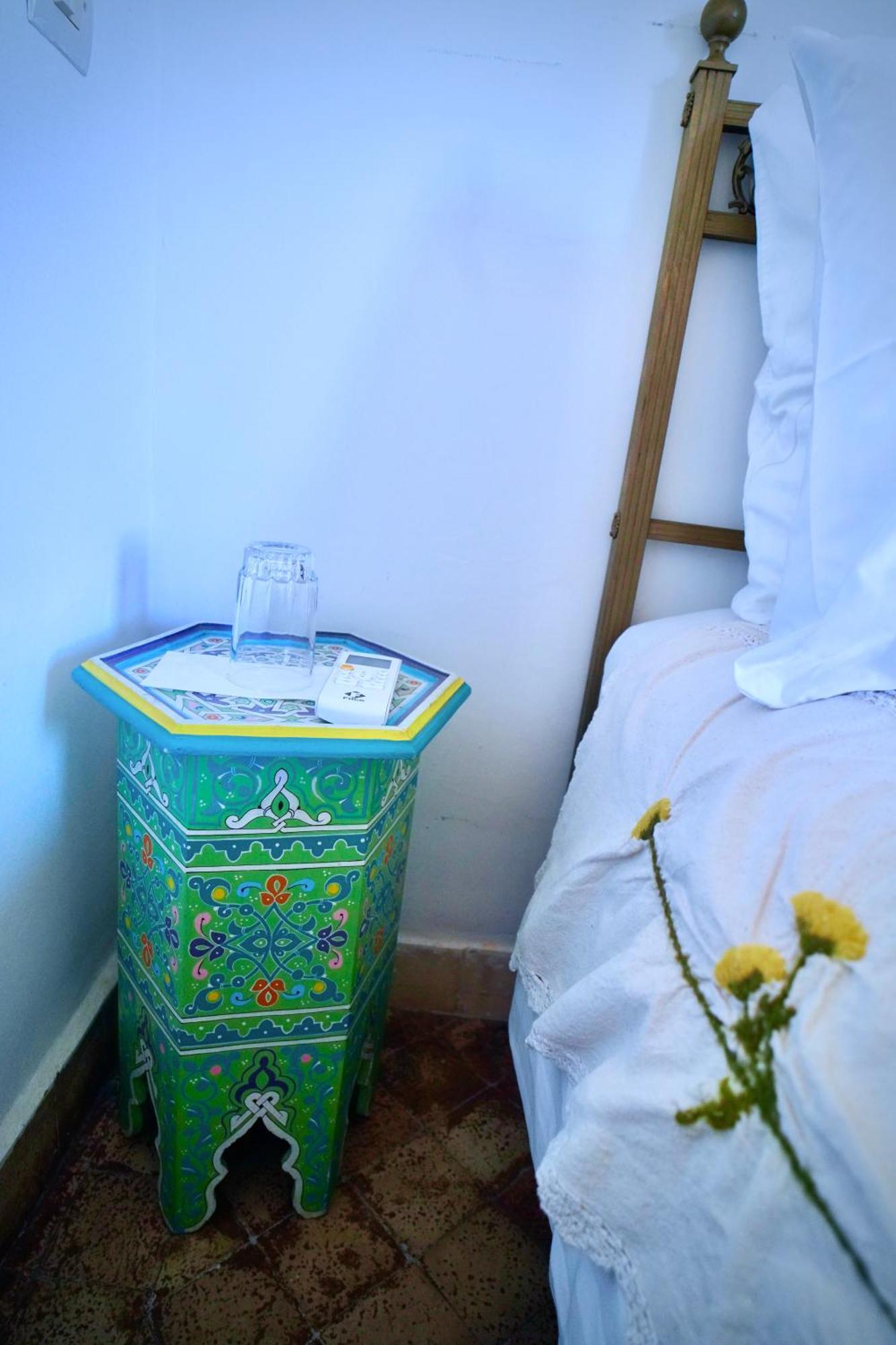 Riad Lumiere