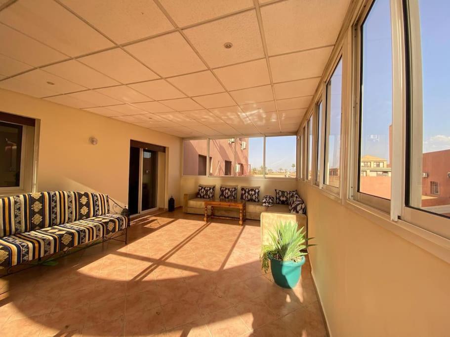 Apartment Superbe Avec Veranda Et Terrasse Marrakesh