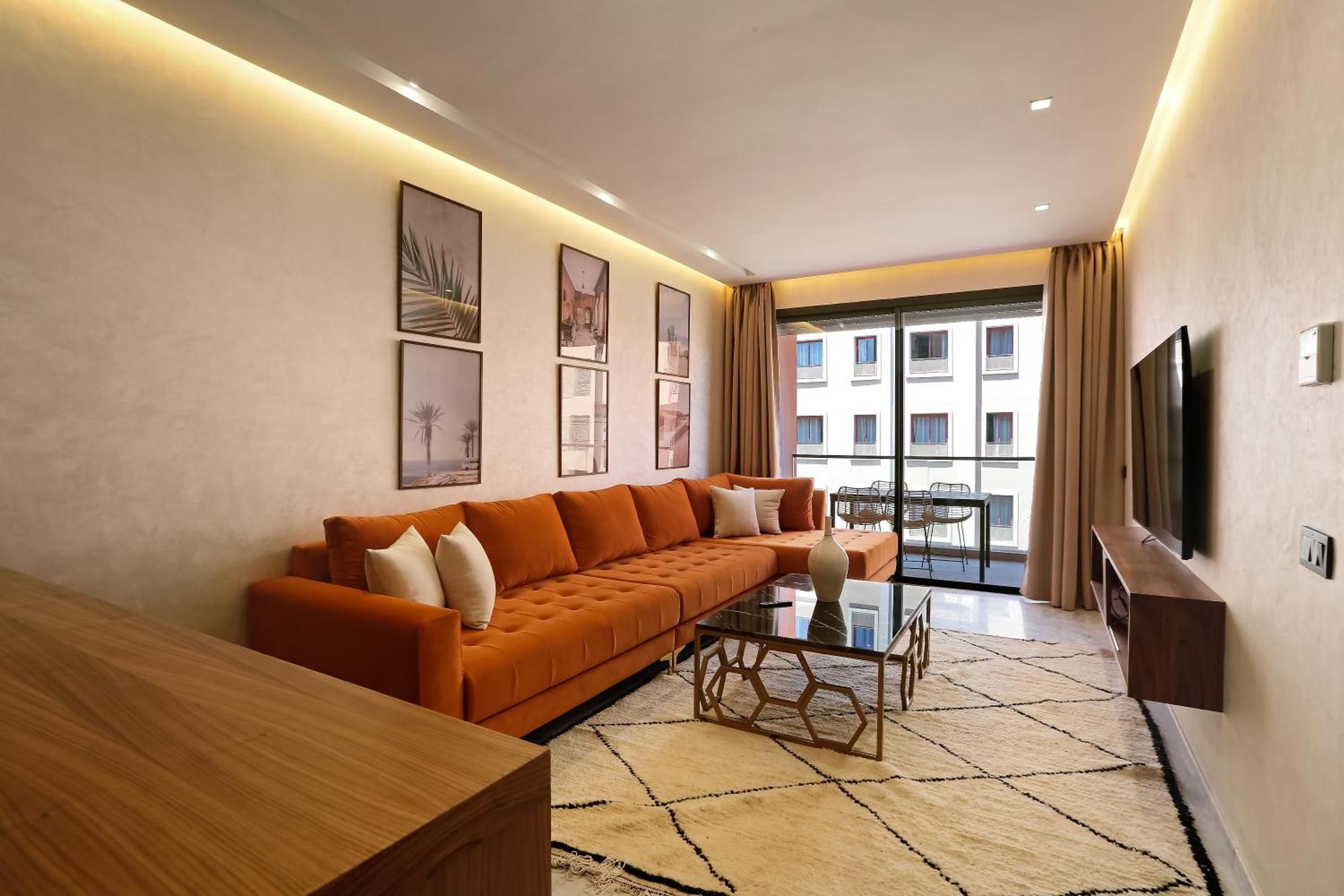 Apartment Brand New And Stylish Location
