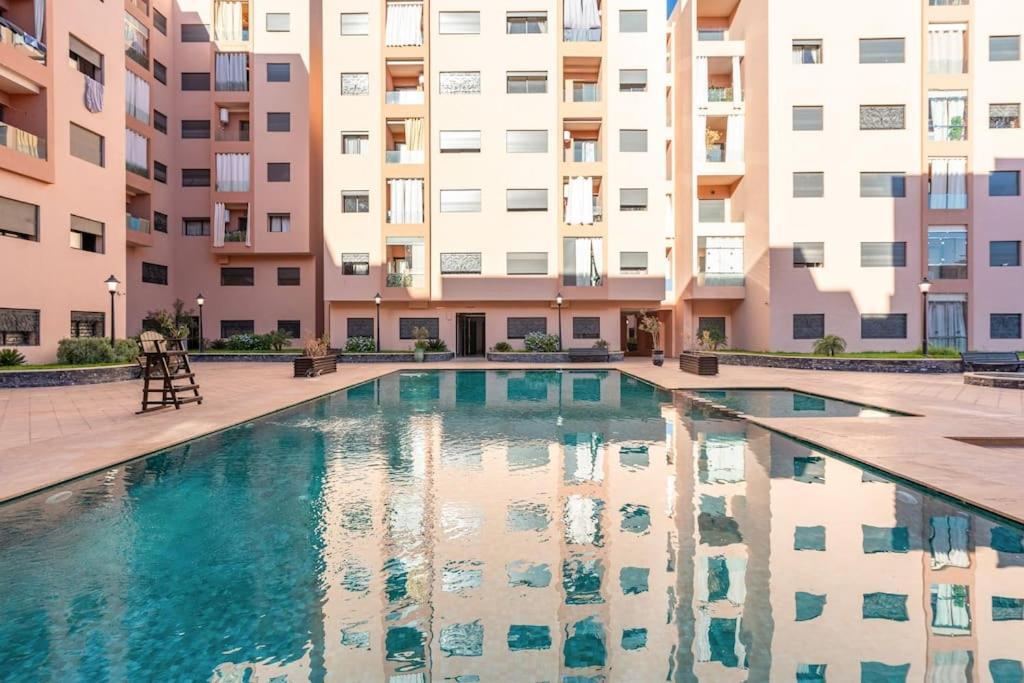 Luxury And Healthy Designed With Pool Apartment *