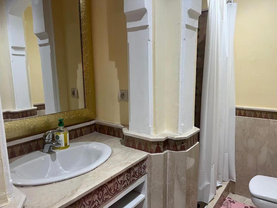 Apartment Bel Meuble Avec Piscine, L'hivernage A Marrakech