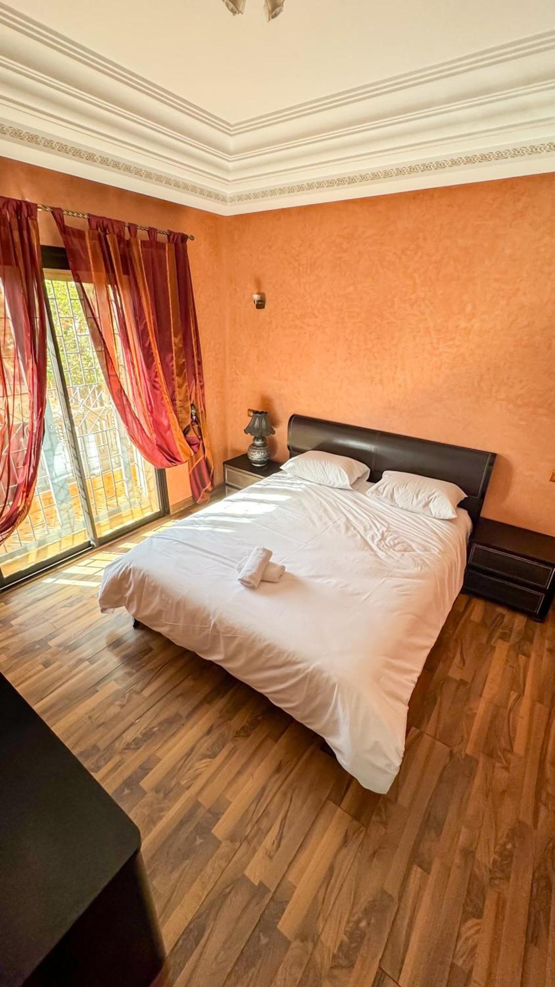 Naoura House Pousada